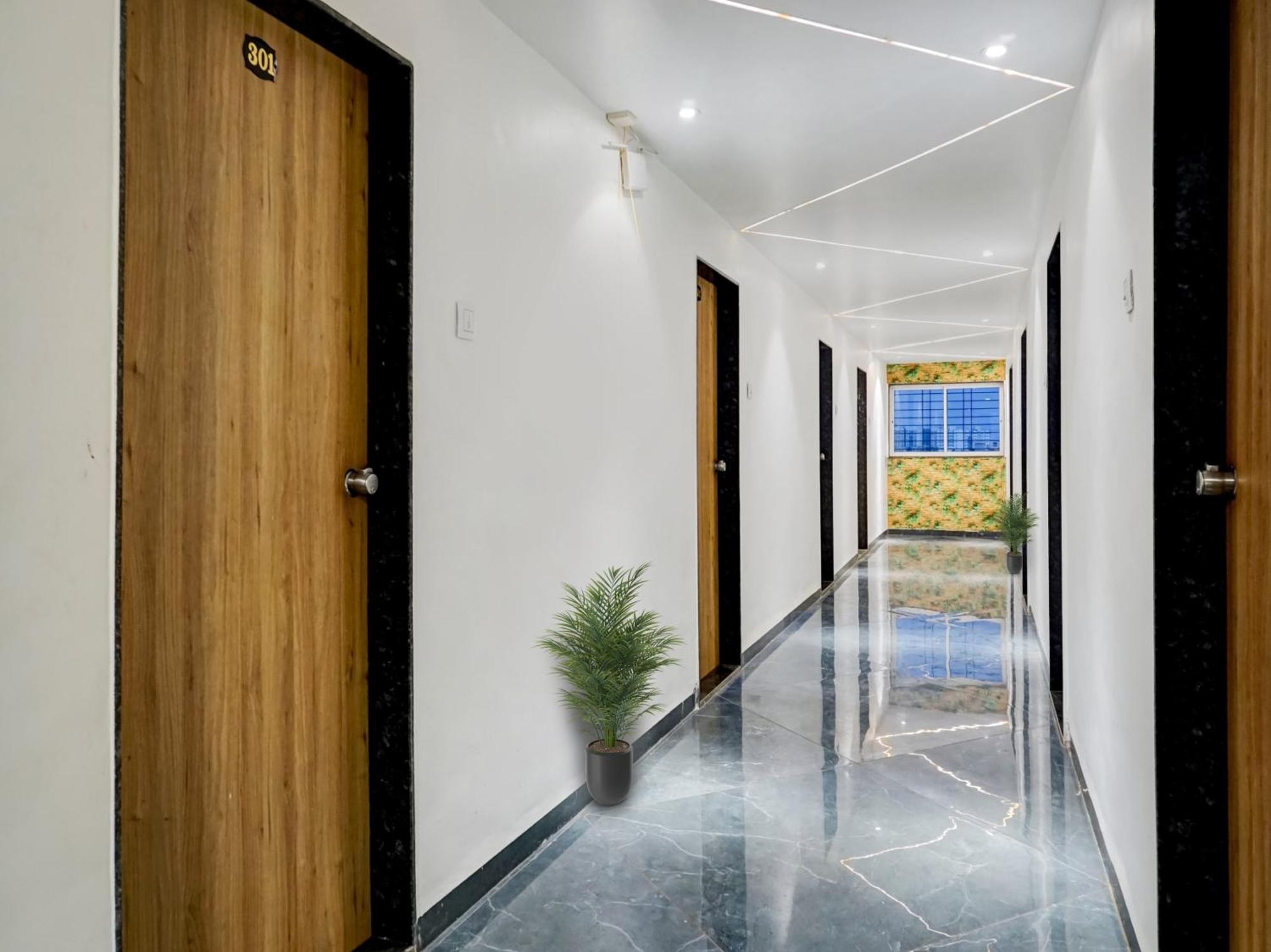 Collection O Galaxy Stay Pune Exterior foto